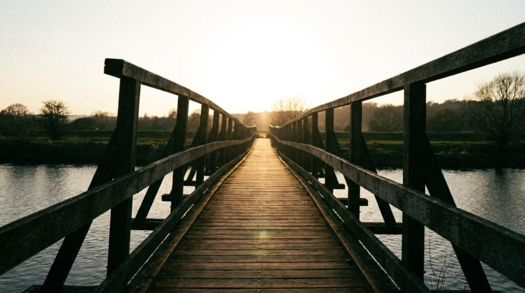 川を渡る夢が示す転機や決断成長のサインを表したイメージ