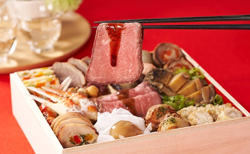 oisixの定番の和洋折衷おせち「高砂」の 3段重（3〜4人前）